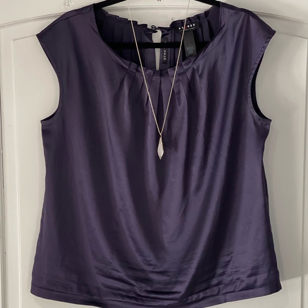 Access Liz Claiborne sleeve less blouse
